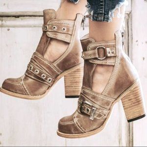 Freebird SONOMA Boots/Booties Taupe Size 7